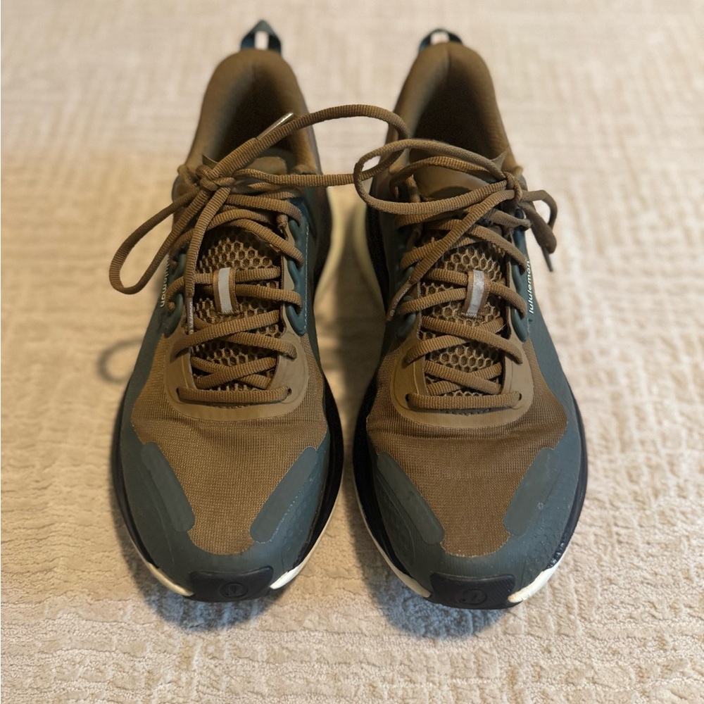lululemon blissful running shoes